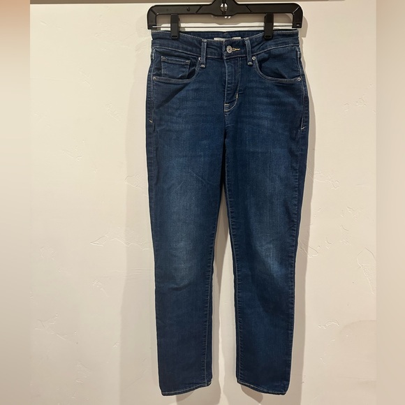 Levi’s jeans, women’s size 4 - Picture 2 of 2